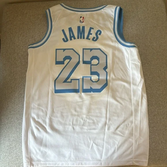 Official NBA Lakers White jersey - Lebron James - Size Medium - Picture 2 of 4